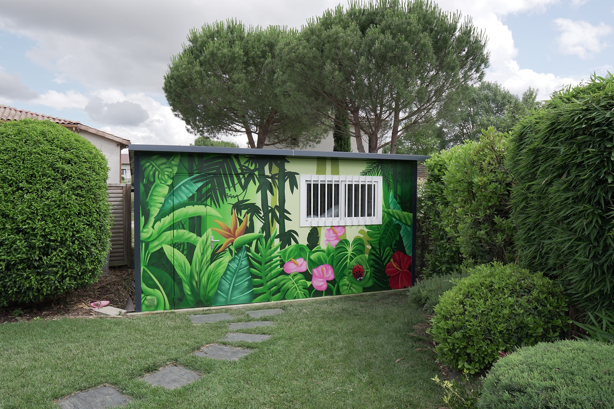 deco-graff-pool-house-pozek